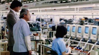 库克传中的乔布斯 早期计算机的激情与远见